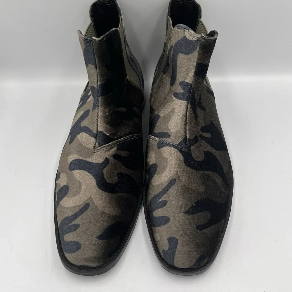ALDO Astaria-R Mens Chelsea Boots Blue Velvet Camo Sz 9.5 Ankle Boot Camouflage